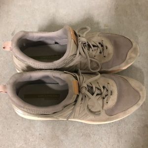 Grey new balance running shoes